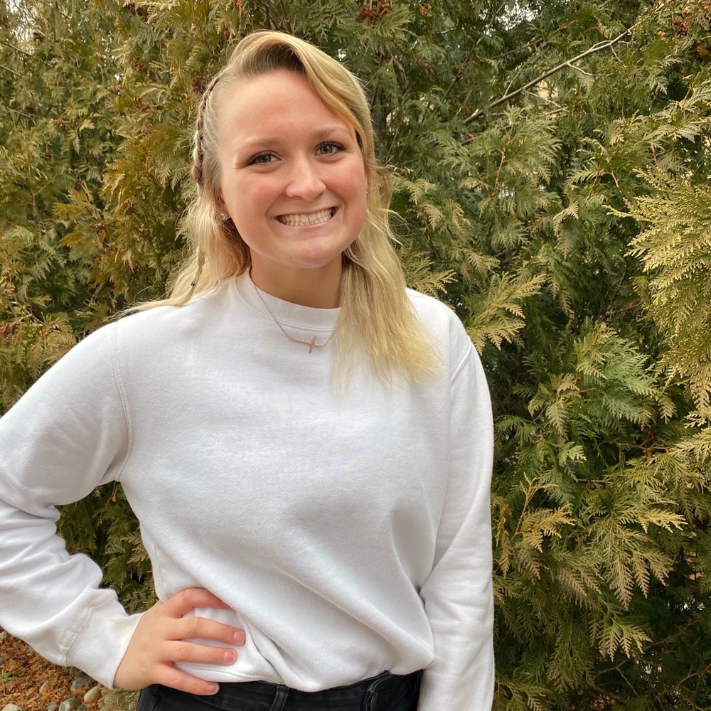 Meet your Posher, Claire